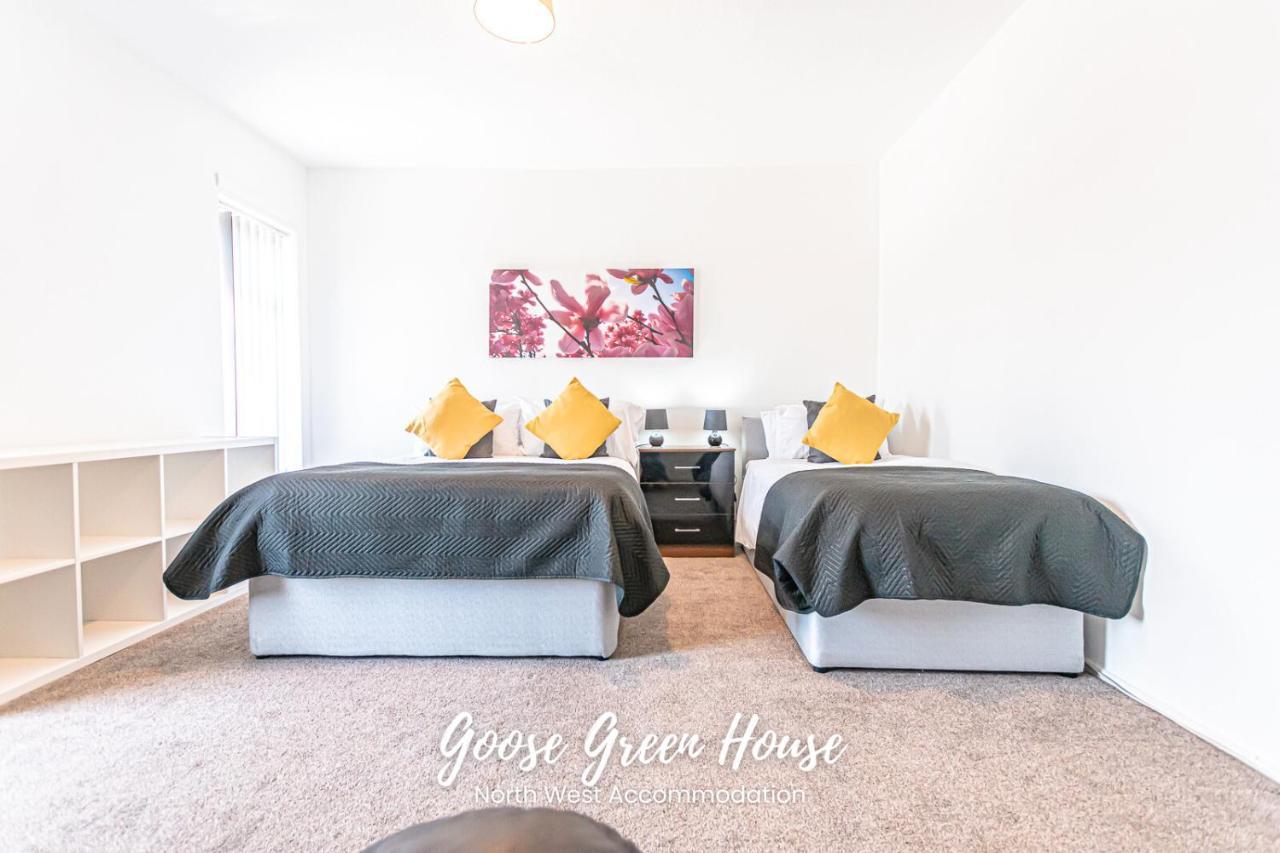 Modern 3Br House In Ince Ideal For Contractors & Long Stays 威根 外观 照片