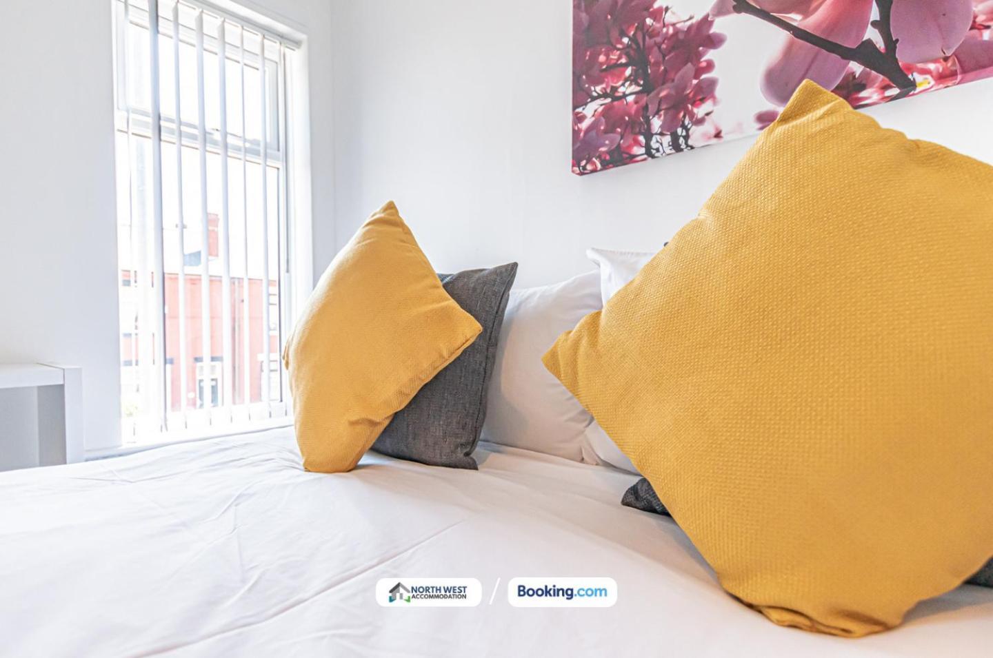 Modern 3Br House In Ince Ideal For Contractors & Long Stays 威根 外观 照片